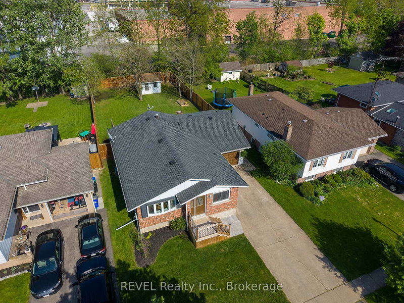 92 Royal Oak Drive