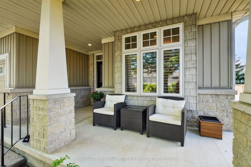 92 Loretta Dr photo 4