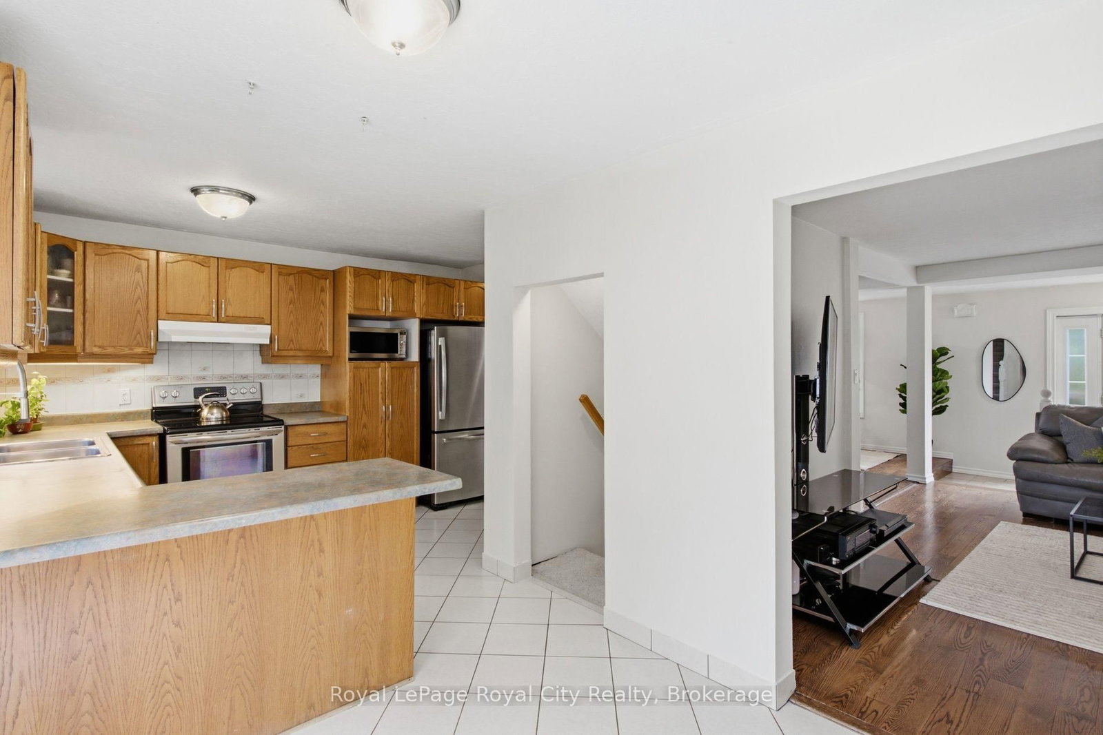 116 Emma Street • Guelph, ON photo 8