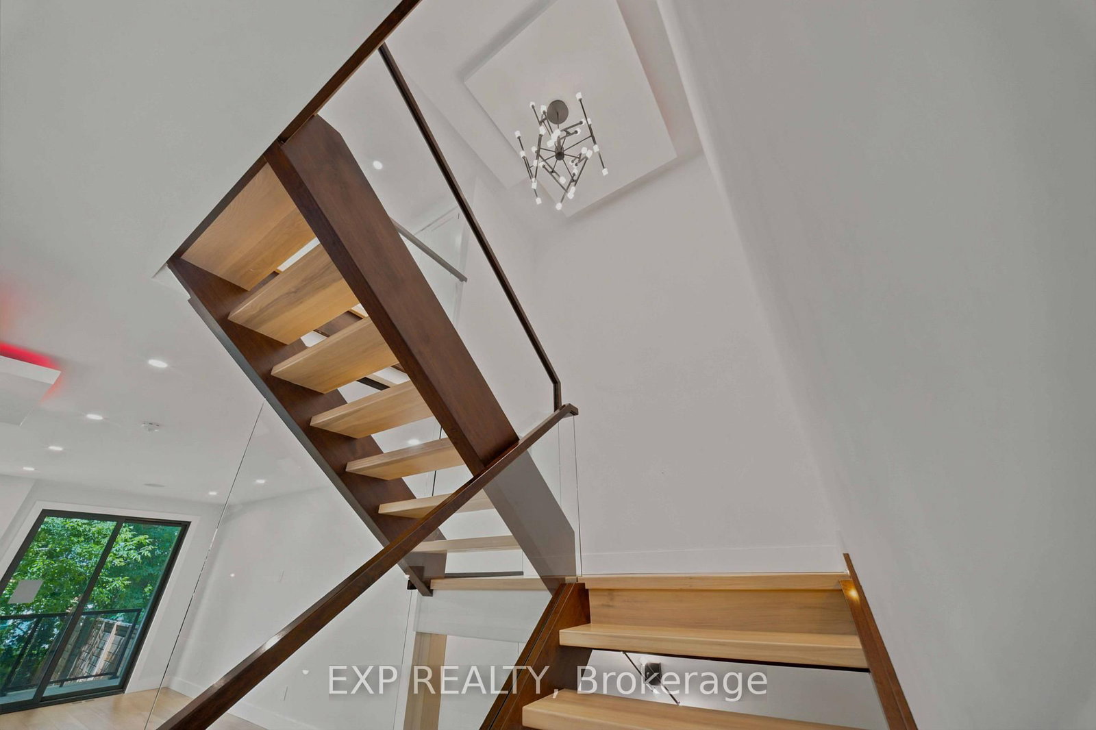 375 Madison Avenue • #B • Ottawa, ON photo 13