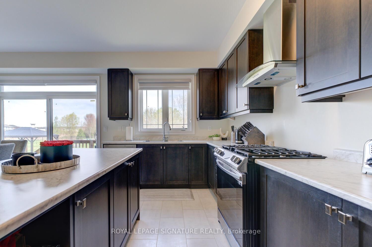 372 Blackburn Drive • Brantford, ON photo 11