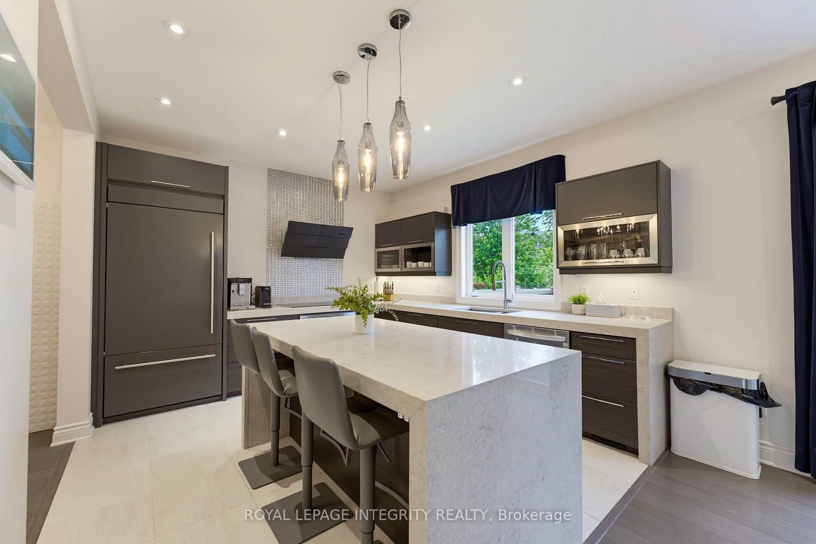 319 Bobolink Ridge • Stittsville, ON photo 15