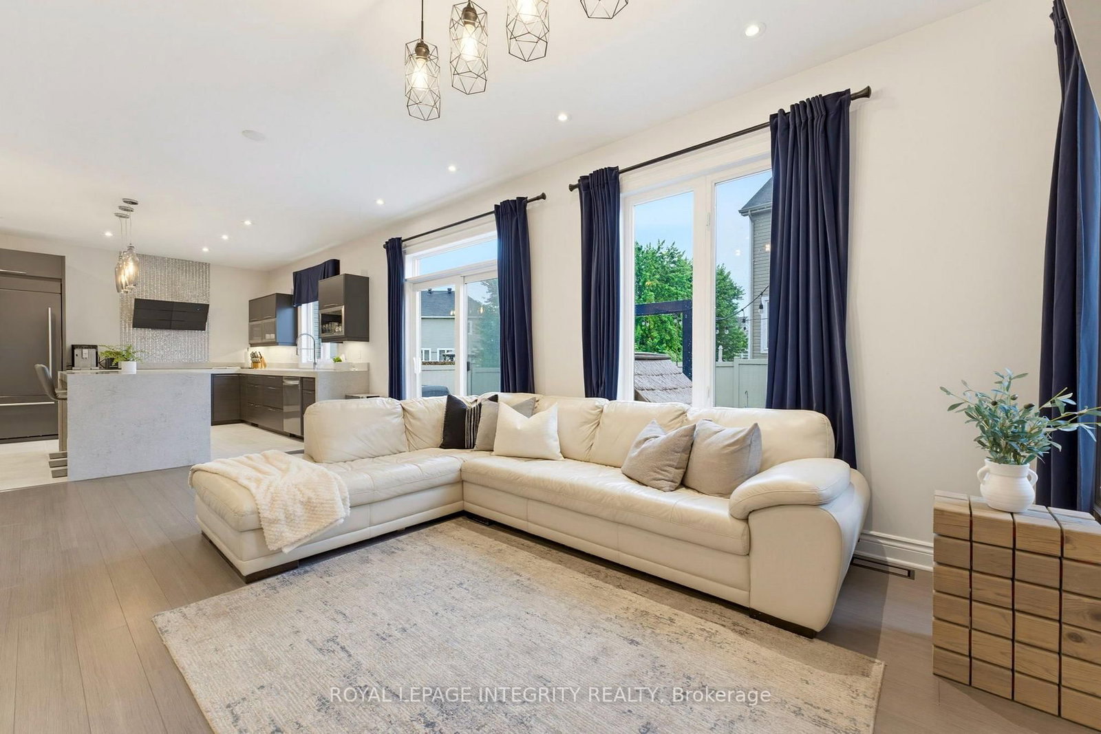 319 Bobolink Ridge • Stittsville, ON photo 19