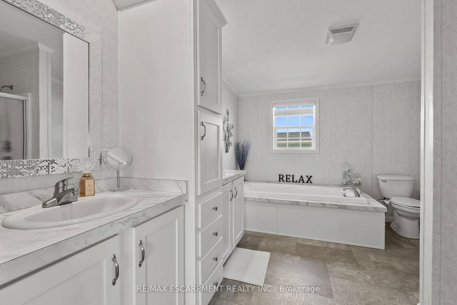 13 Hickory Hollow • Haldimand, ON photo 20