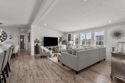13 Hickory Hollow • Haldimand, ON photo 8