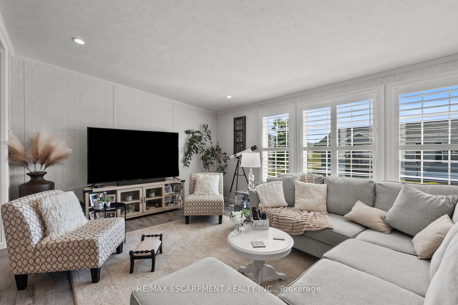 13 Hickory Hollow • Haldimand, ON photo 9