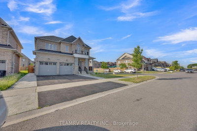 1161 Upper Thames Drive • Woodstock, ON photo 3