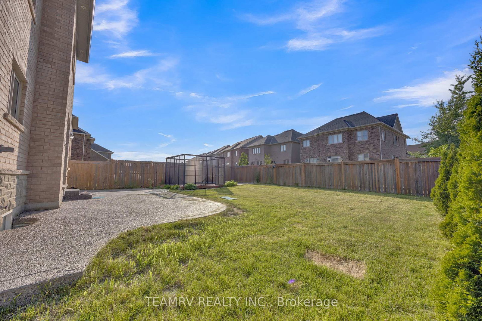 1161 Upper Thames Drive • Woodstock, ON photo 48