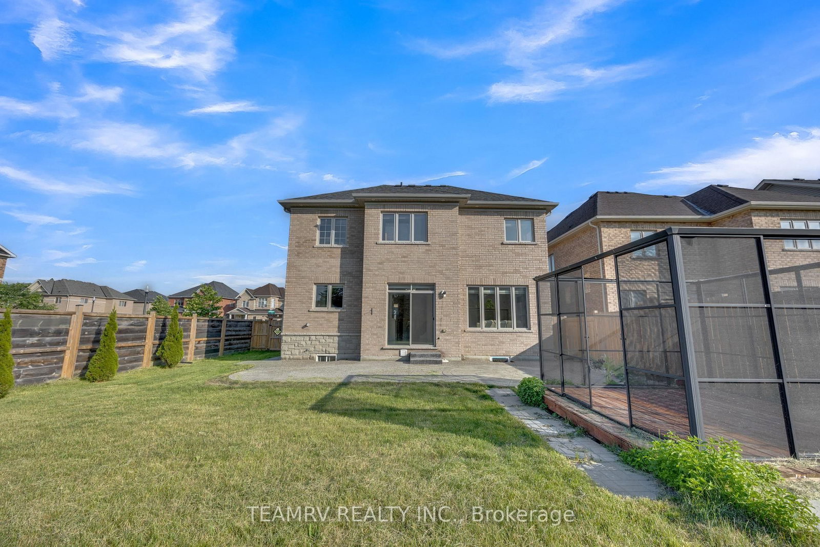 1161 Upper Thames Drive • Woodstock, ON photo 50
