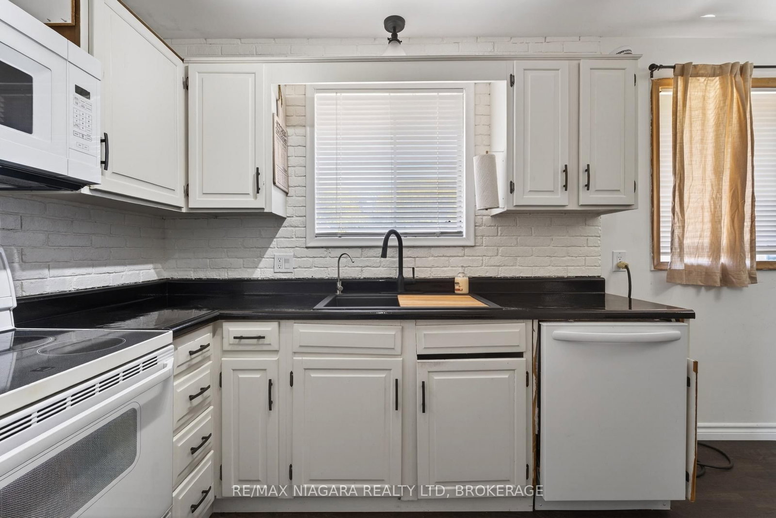 414 Bunting Road • St. Catharines, ON photo 13