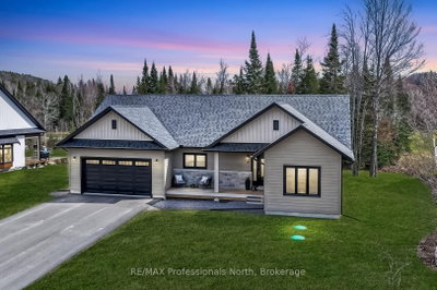 8 Bancroft Ridge Drive