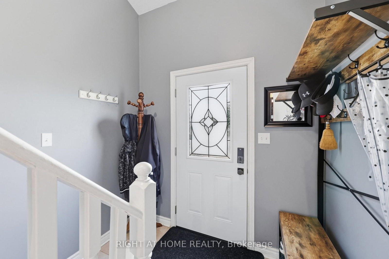 5709 Deerbrook Street • Niagara Falls, ON photo 3