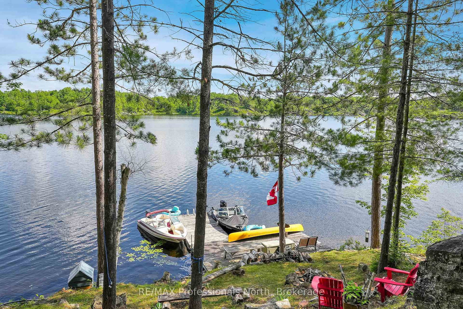 10549 Devil's Lake WAO • Minden Hills, ON photo 2