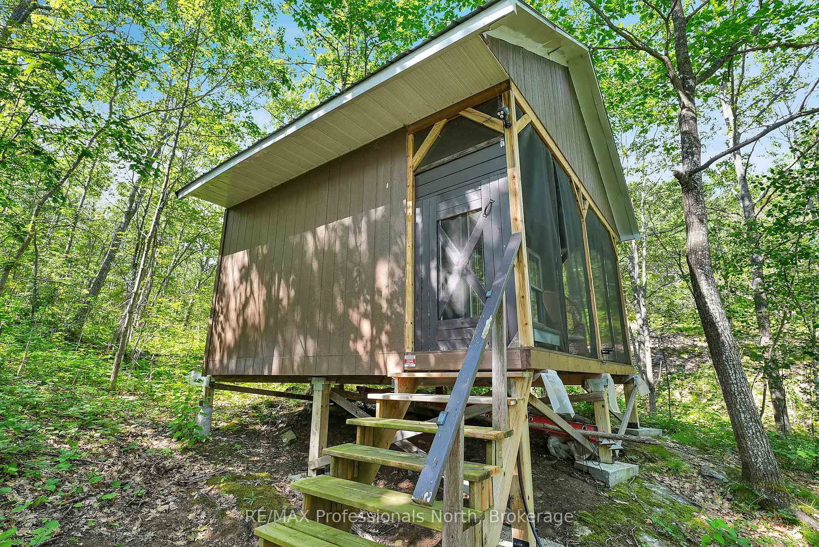 10549 Devil's Lake WAO • Minden Hills, ON photo 26