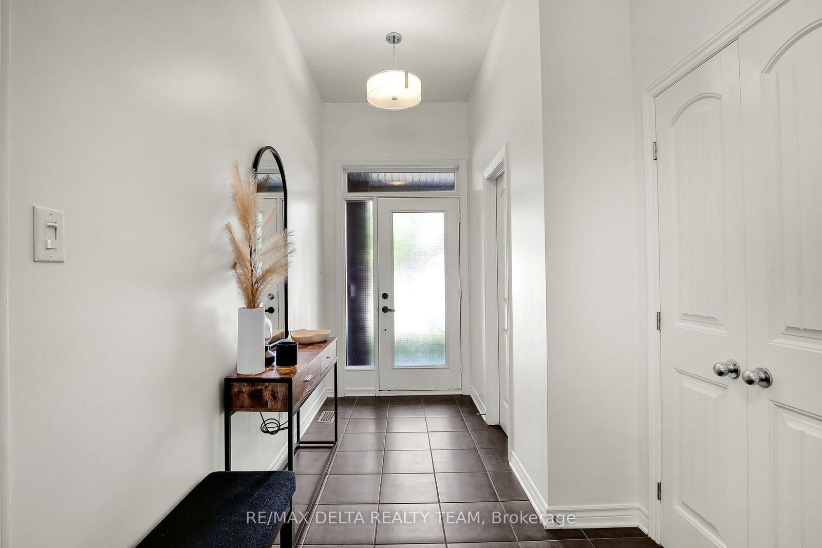 321 Widgeon Way • Ottawa, ON photo 4