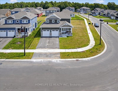 5 Dyer Crescent — photo 2
