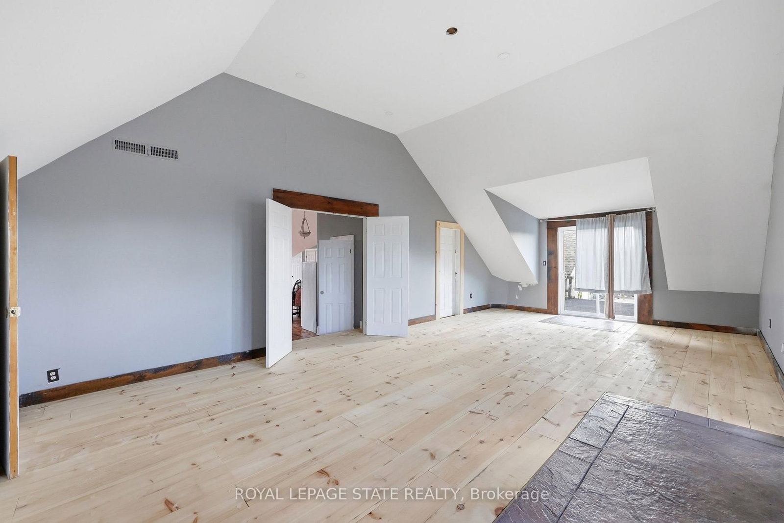 97 Smith Road • Hamilton, ON photo 39