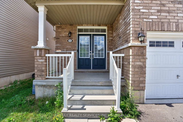 8 Munro Circle