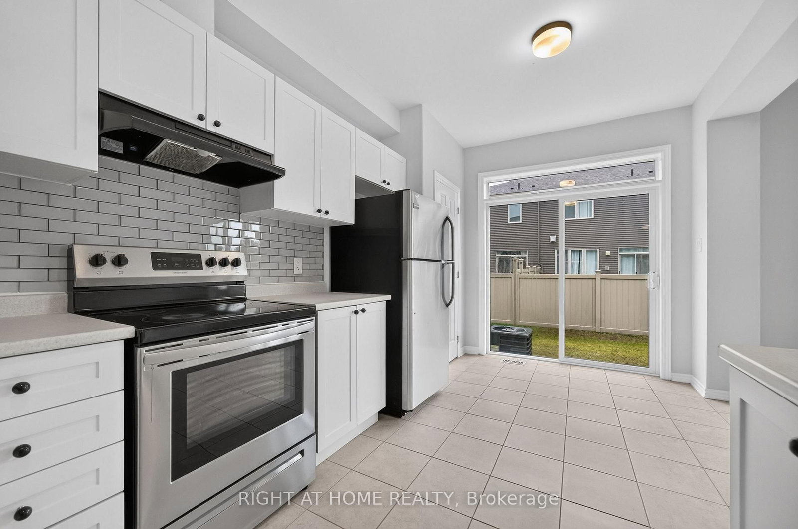 263 Sweetvalley Drive • Ottawa, ON photo 20