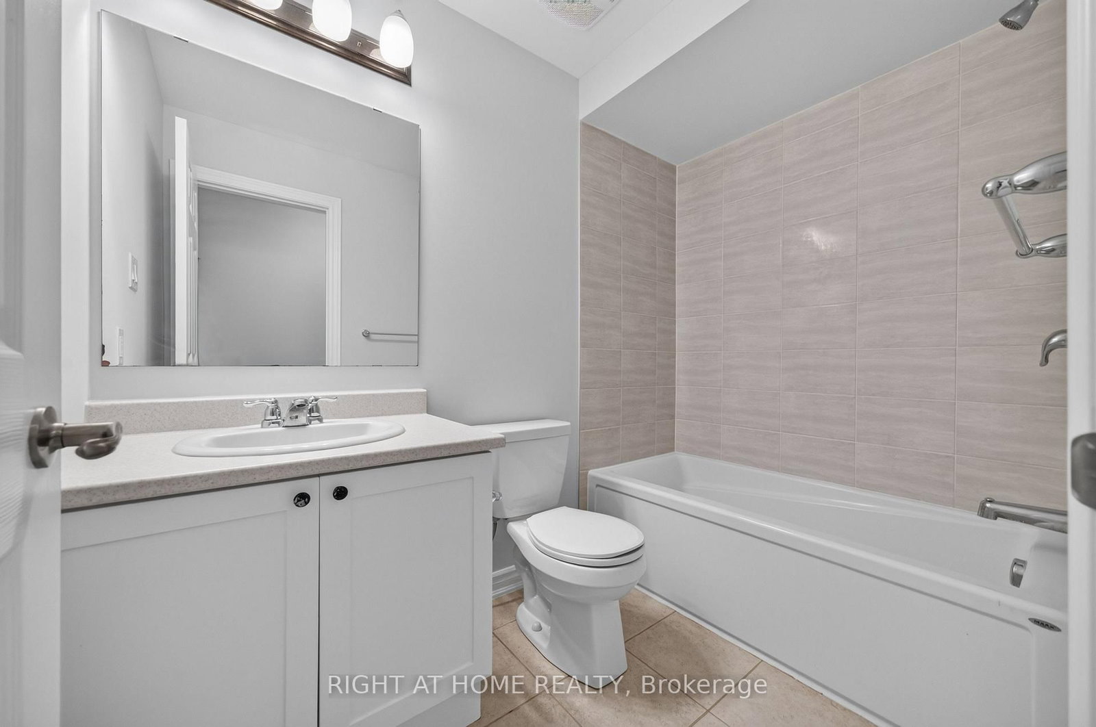 263 Sweetvalley Drive • Ottawa, ON photo 33