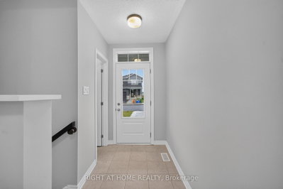 263 Sweetvalley Drive • Ottawa, ON photo 4