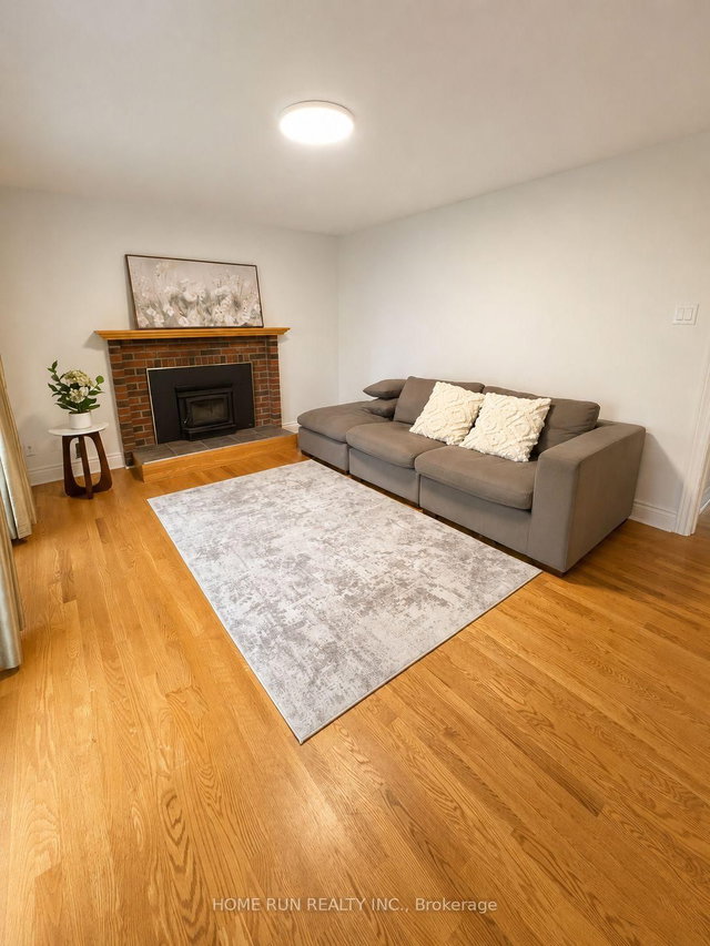 98 Canter Boulevard