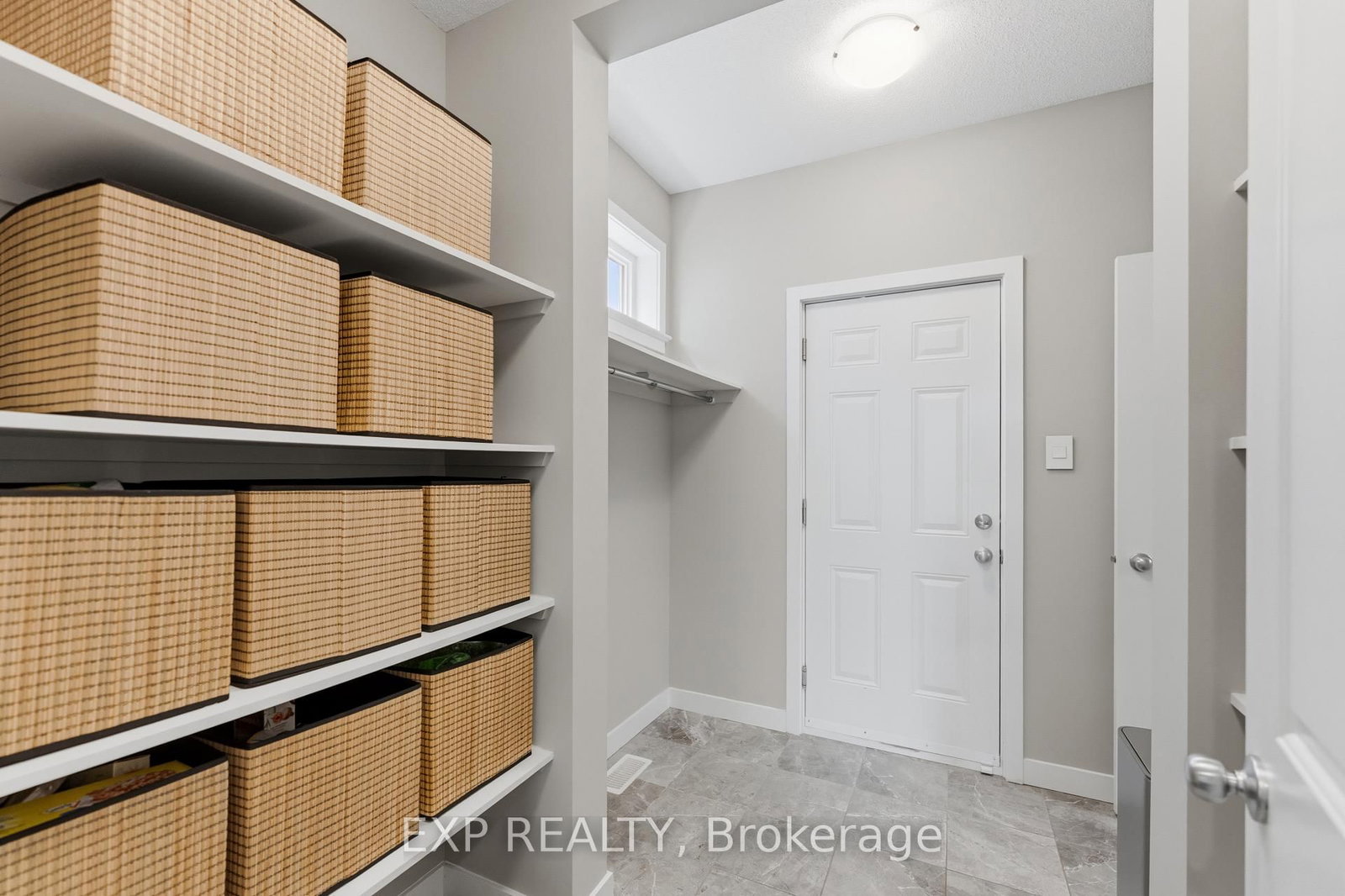307 Oxer Place • Ottawa, ON photo 8