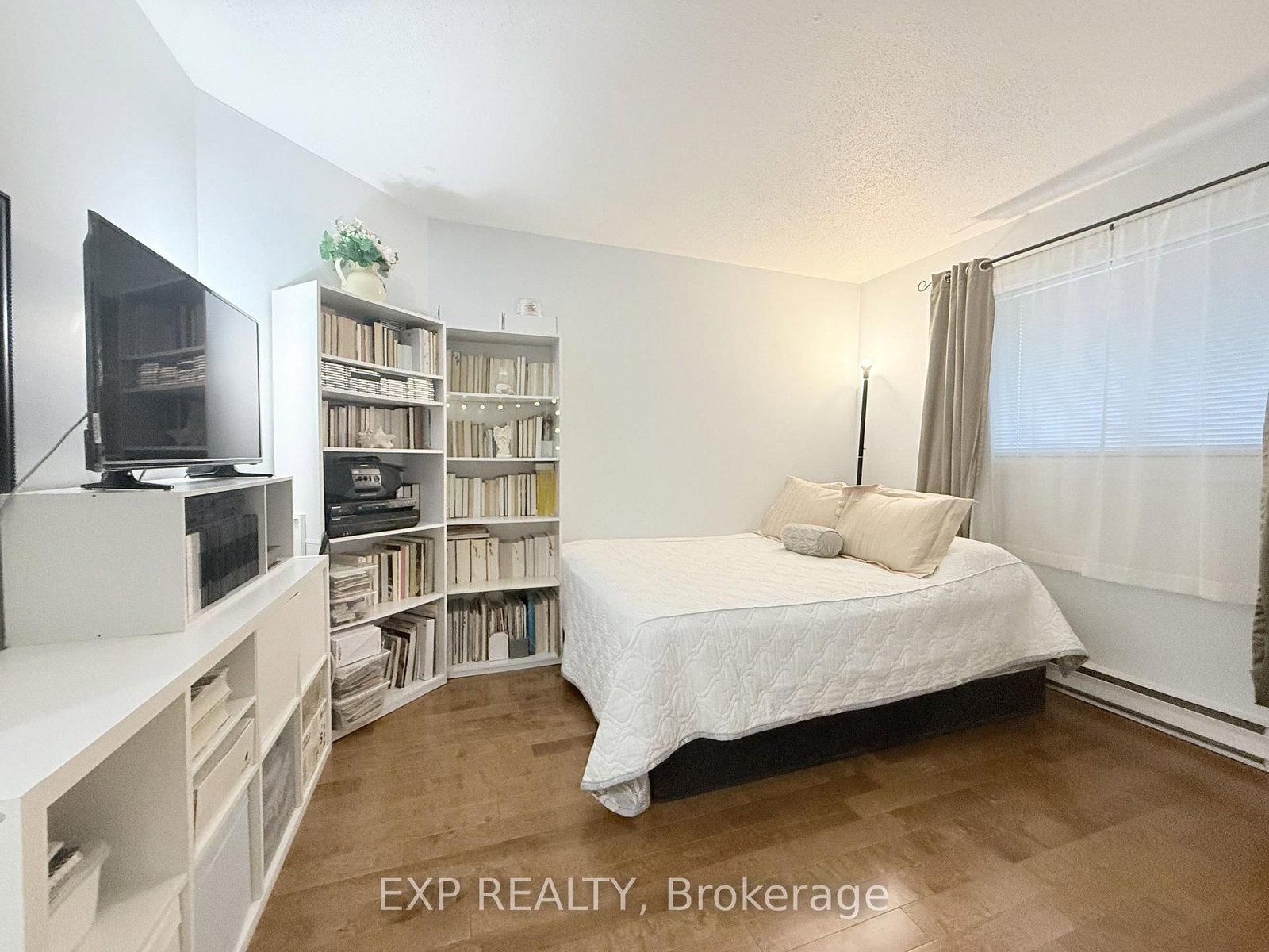 316 Lorry Greenberg Drive • #122 • Ottawa, ON photo 11