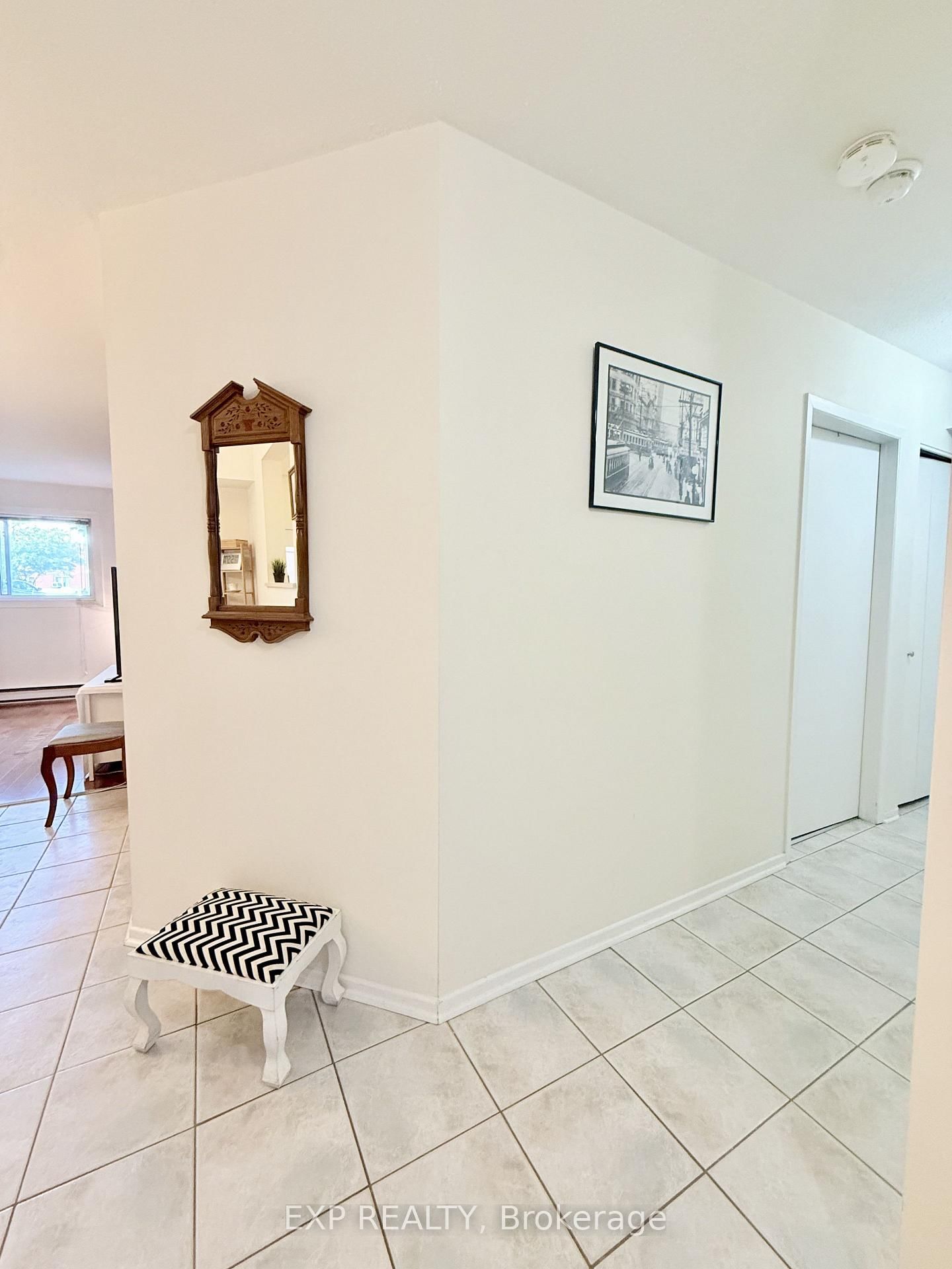 316 Lorry Greenberg Drive • #122 • Ottawa, ON photo 7