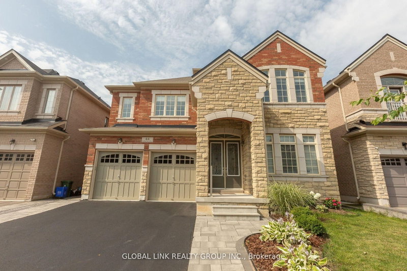 44 Golden Hawk Dr, Hamilton, Ontario