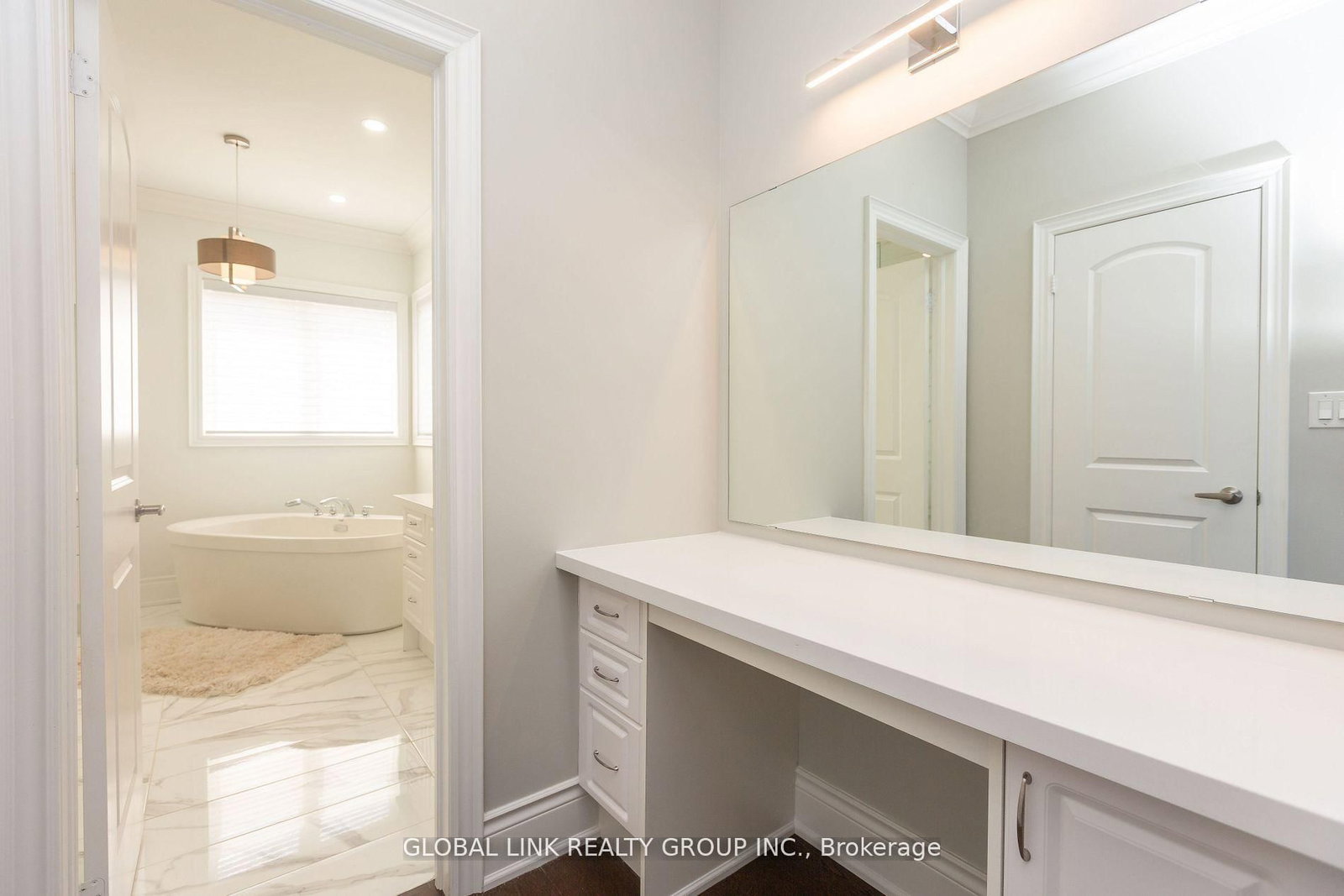 44 Golden Hawk Drive • Hamilton, ON photo 21
