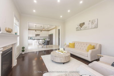 44 Golden Hawk Drive • Hamilton, ON photo 9