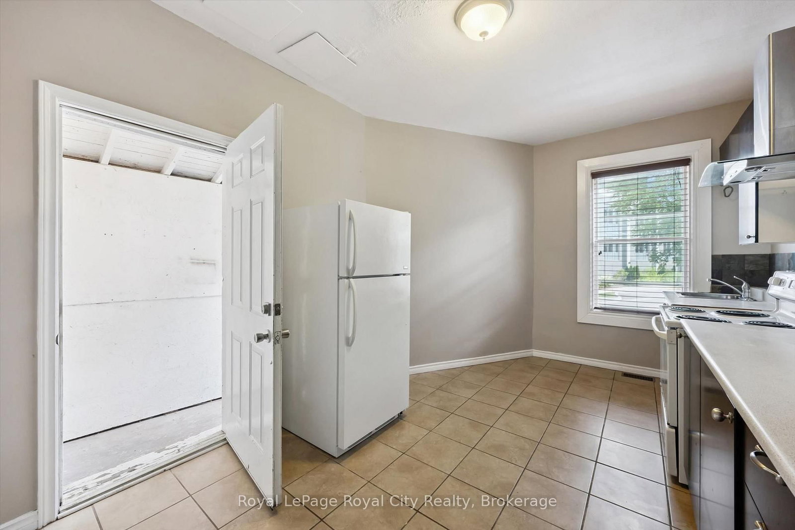 90 Neeve Street • Guelph, ON photo 20