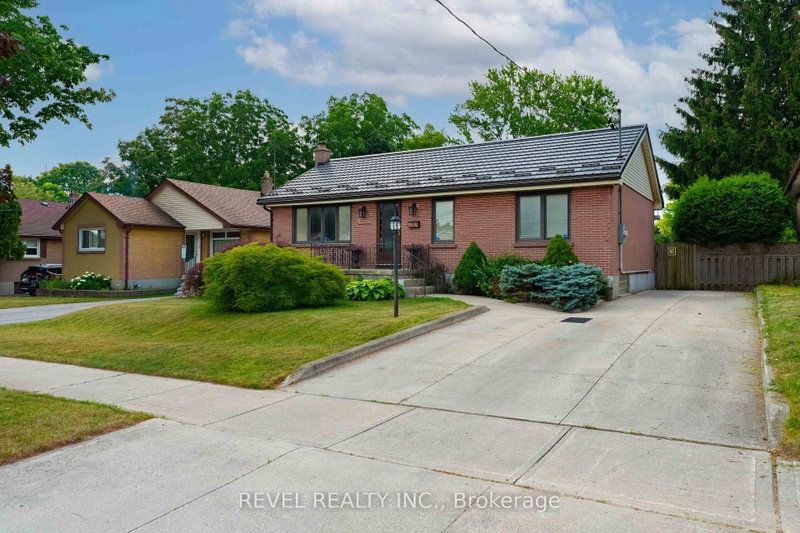 home for sale on 1627 Mardell Street