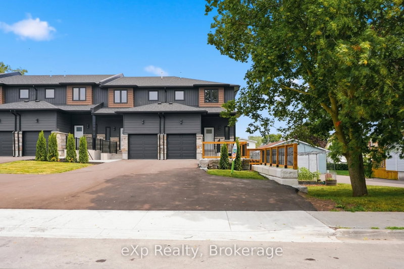home for lease on 79 Maclellan Avenue
