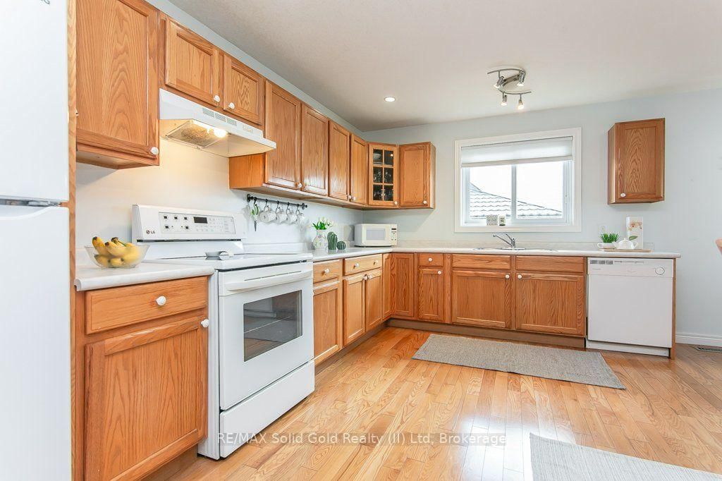 77 Lawrence Street • Wellesley, ON photo 13