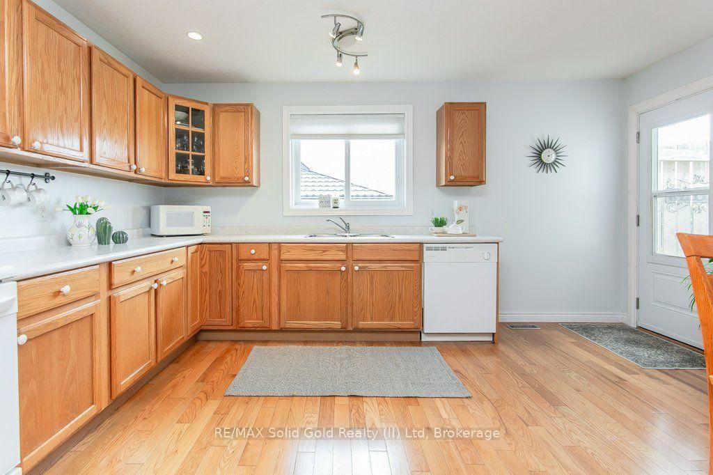 77 Lawrence Street • Wellesley, ON photo 15
