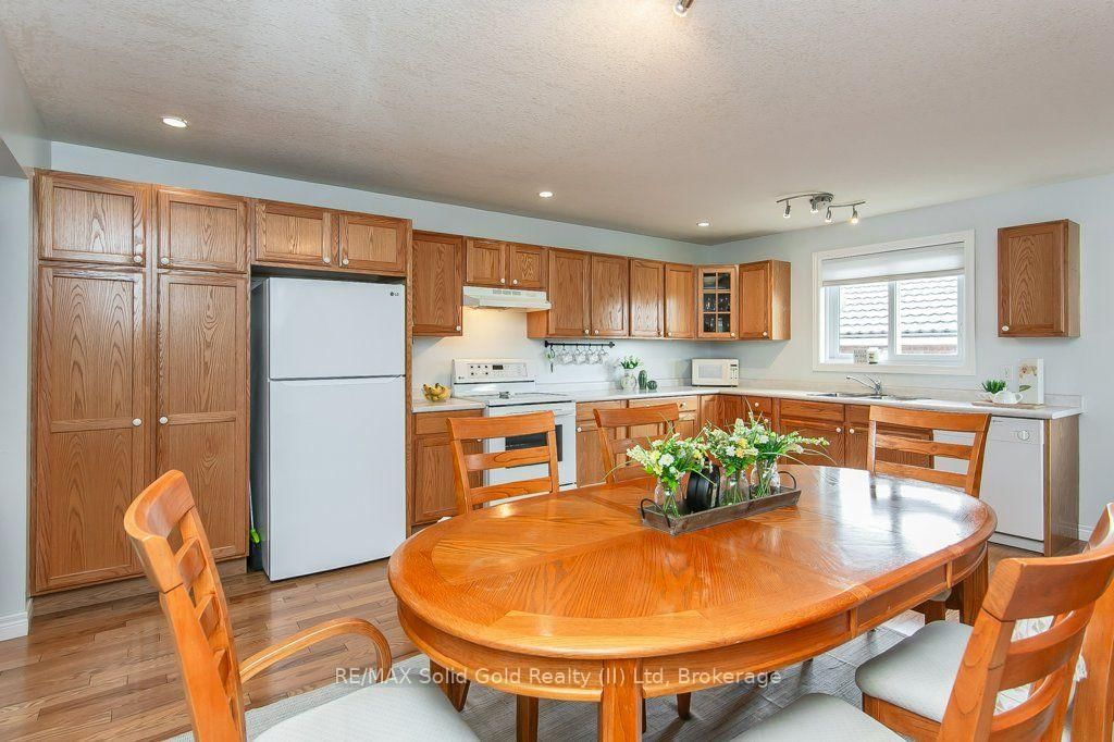 77 Lawrence Street • Wellesley, ON photo 18