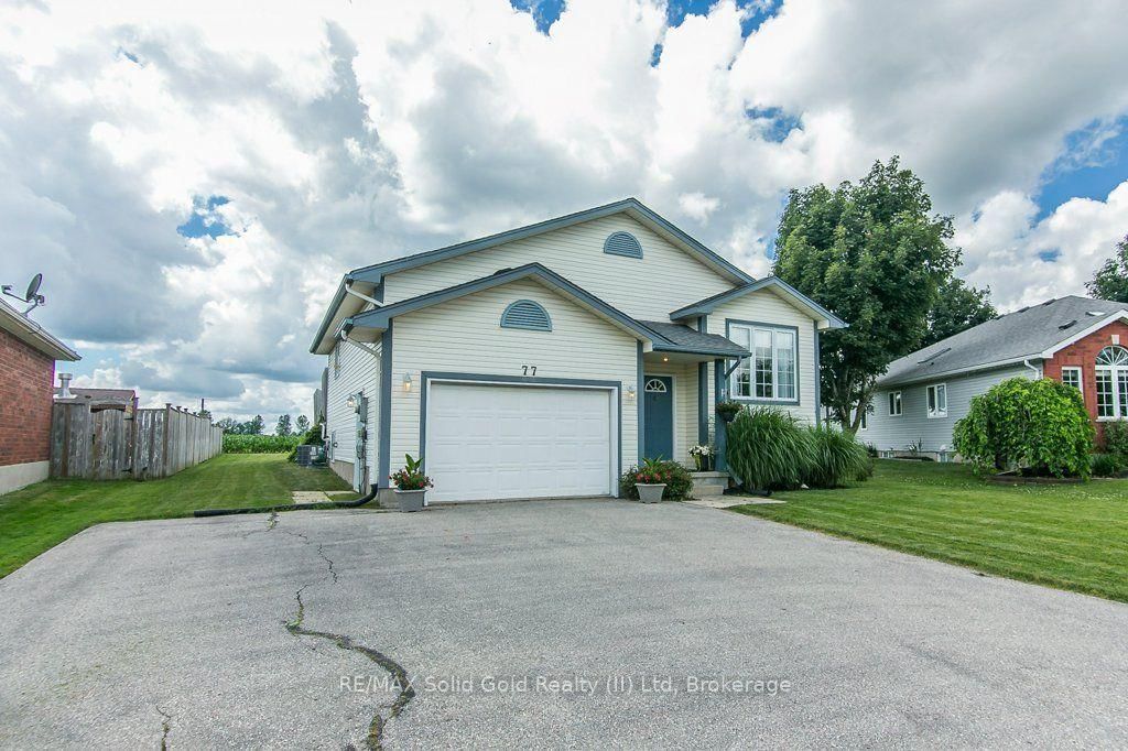 77 Lawrence Street • Wellesley, ON photo 2