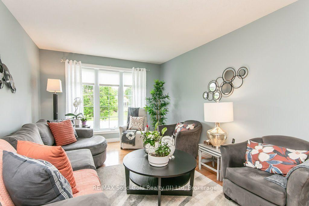 77 Lawrence Street • Wellesley, ON photo 8