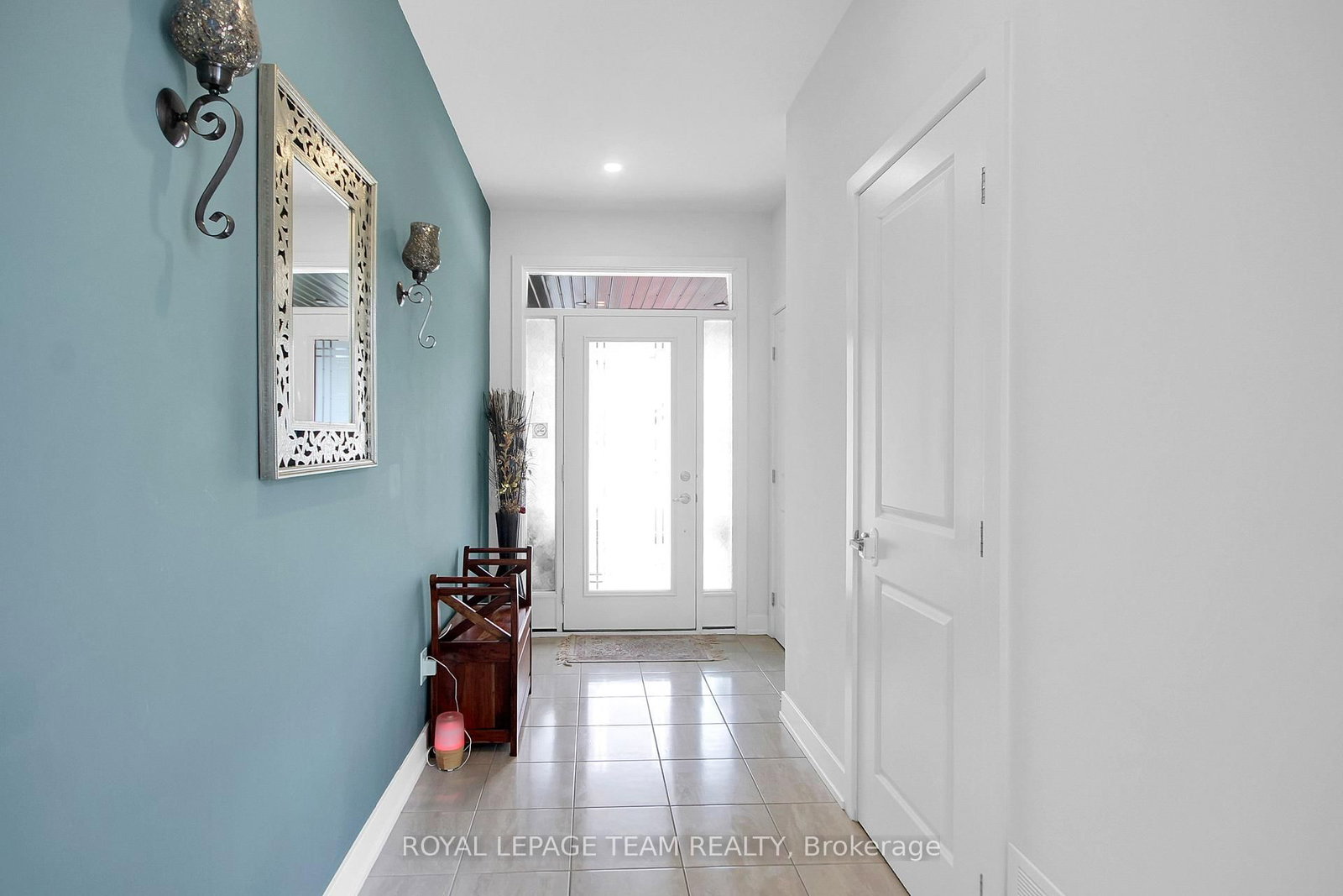 67 Heirloom Street • Ottawa, ON photo 4