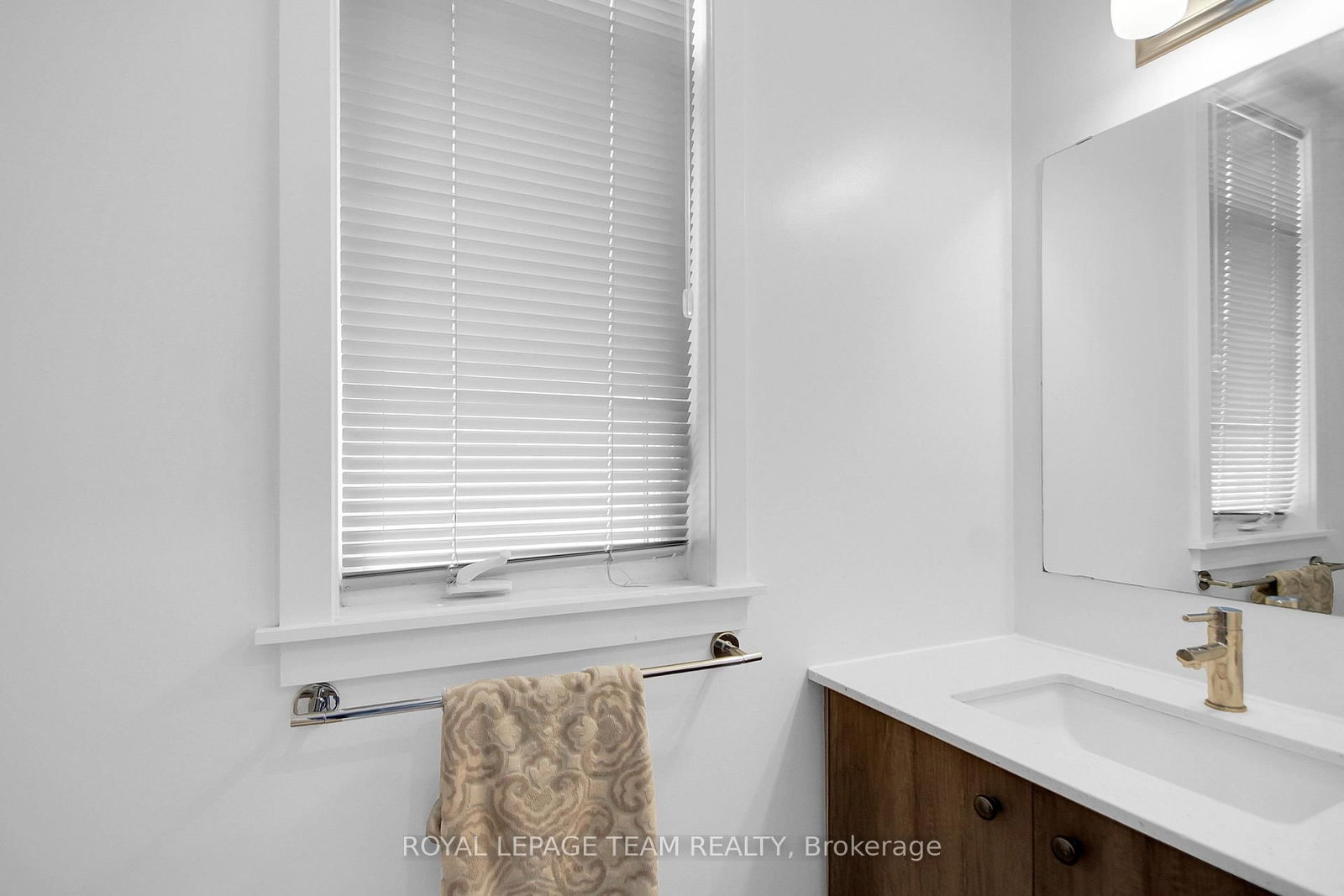 67 Heirloom Street • Ottawa, ON photo 5