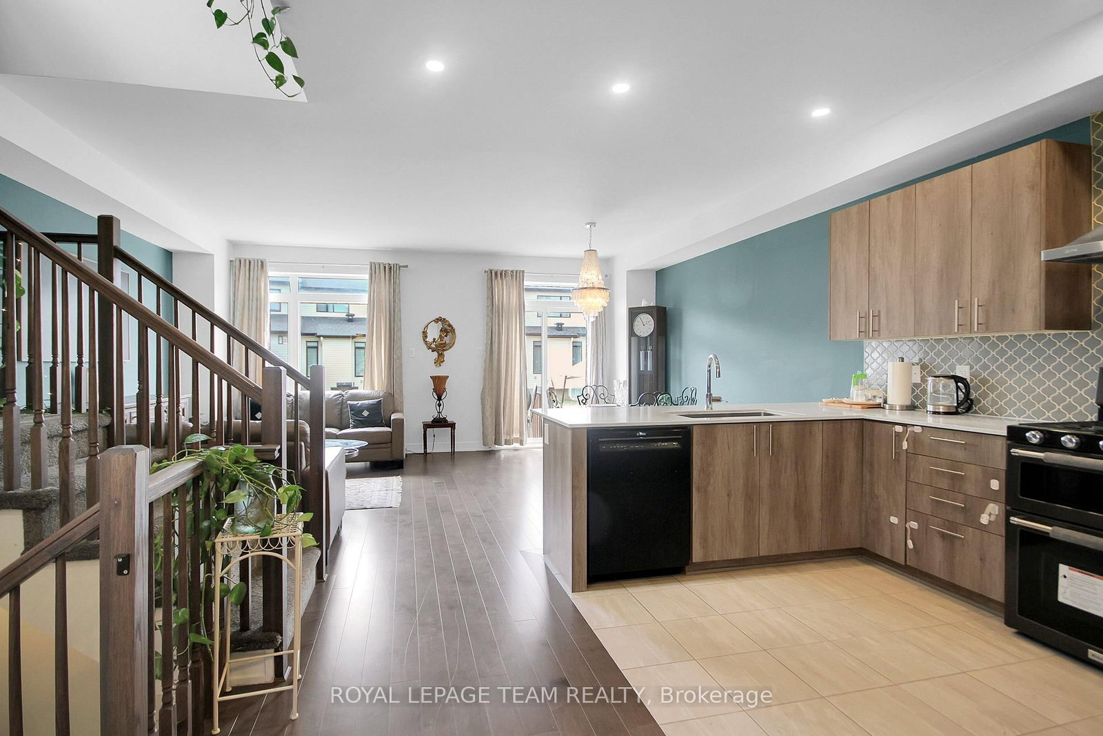 67 Heirloom Street • Ottawa, ON photo 9