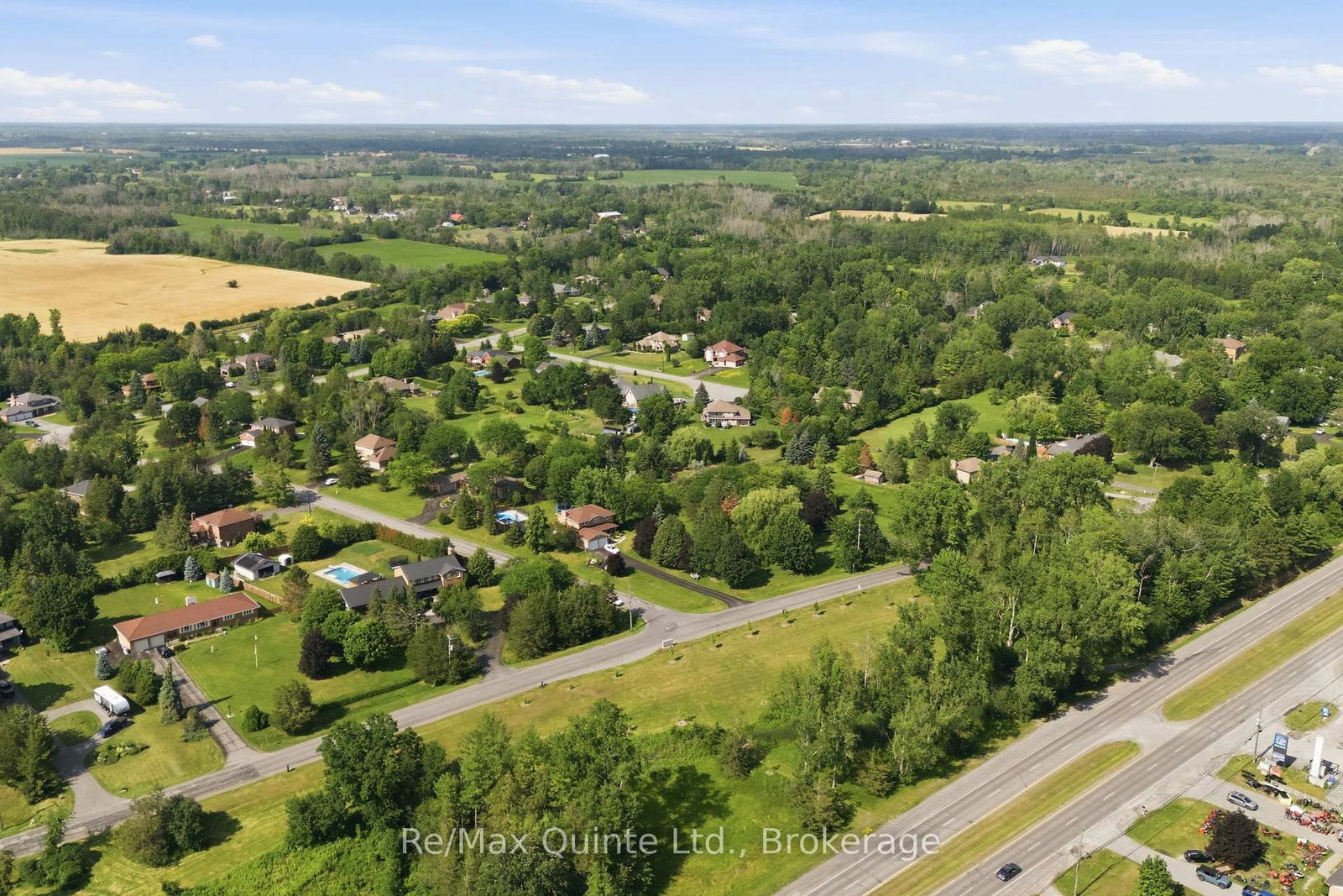 35 Penny Lane • Belleville, ON photo 4