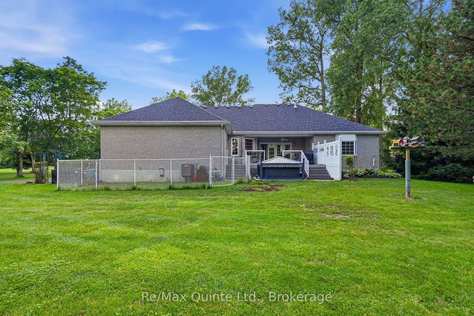 35 Penny Lane • Belleville, ON photo 45
