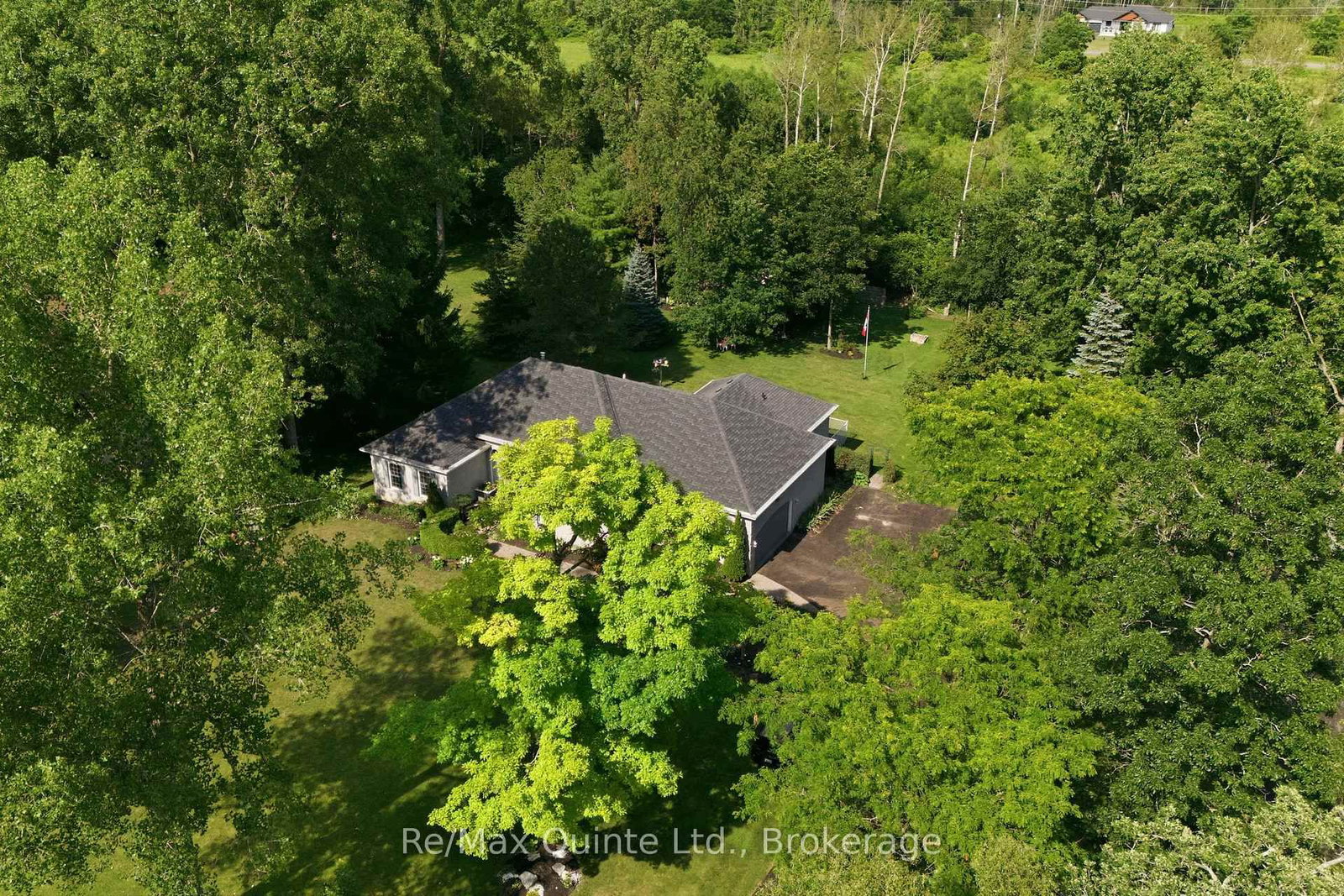35 Penny Lane • Belleville, ON photo 6