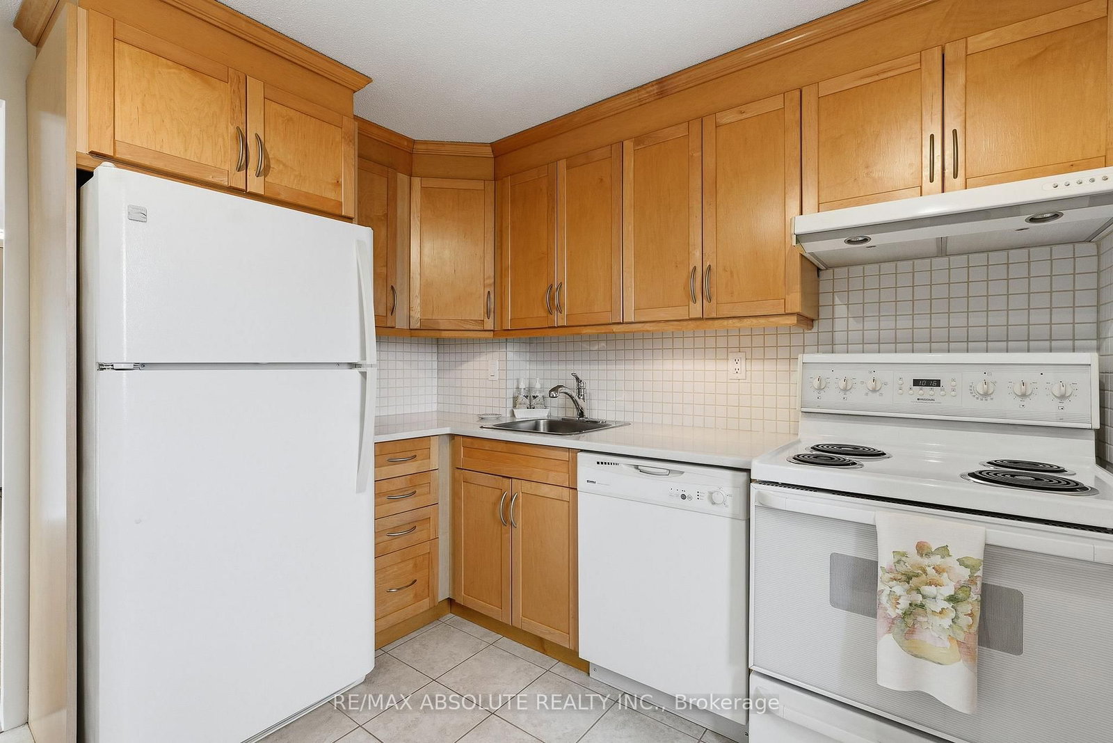 915 Elmsmere Road • #1010 • Ottawa, ON photo 16