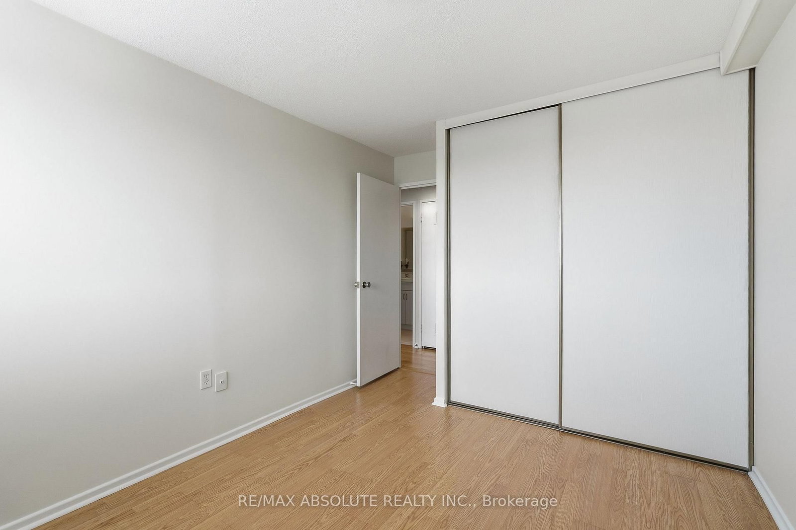 915 Elmsmere Road • #1010 • Ottawa, ON photo 19