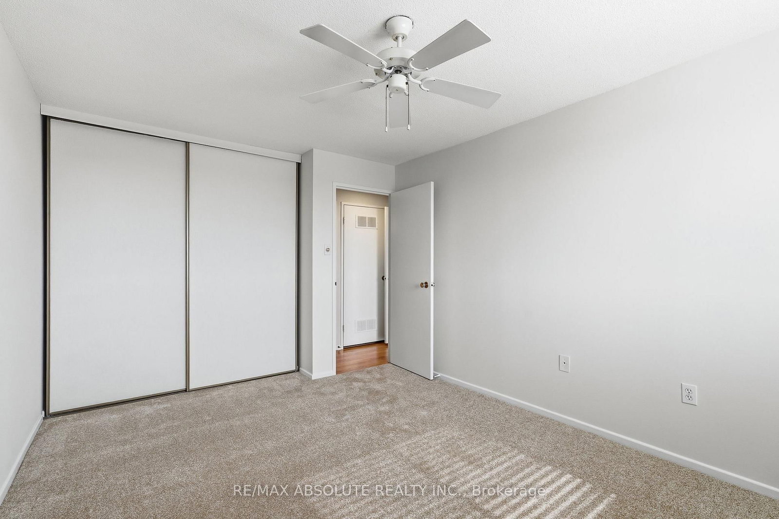 915 Elmsmere Road • #1010 • Ottawa, ON photo 22