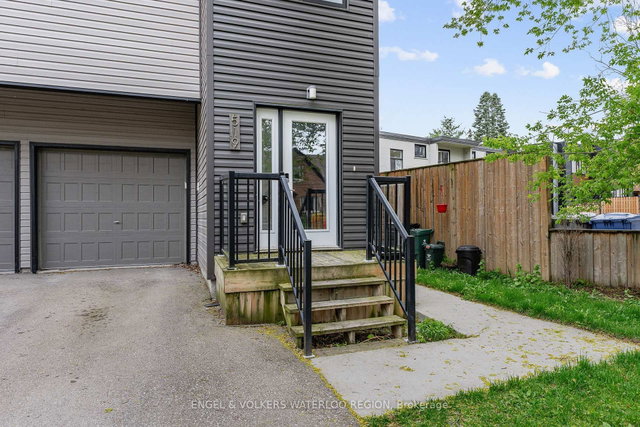 519 Duke Street W
